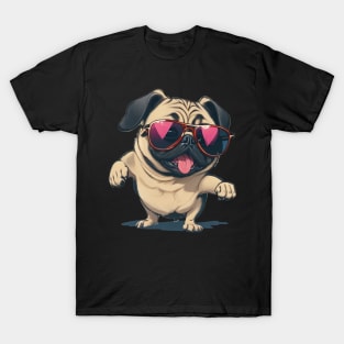 Happy pug in sunglasses T-Shirt